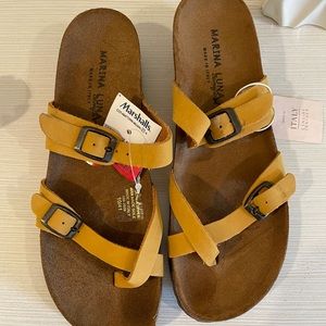 NWT yellow strappy Birkenstock-like sandals